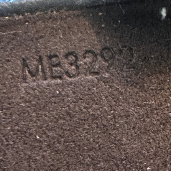 Authentic Louis Vuitton Iphone 15 Pro - Picture 6 of 10